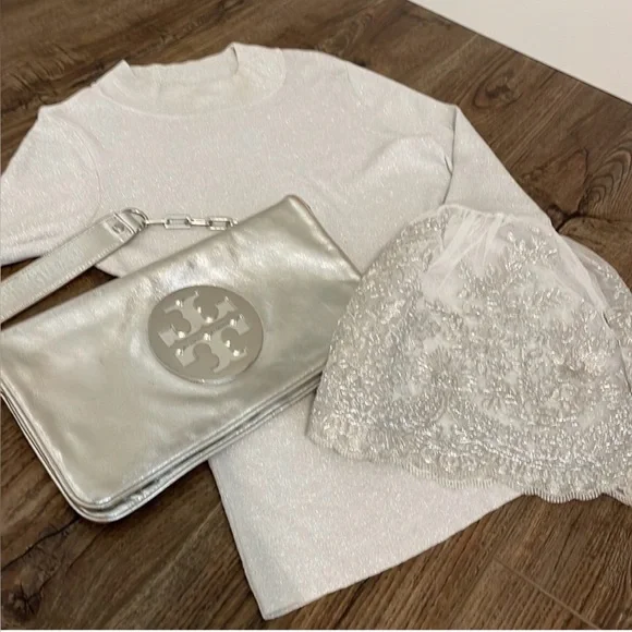 Tory Burch Metallic Reva Silver Clutch - Picture 14 of 14